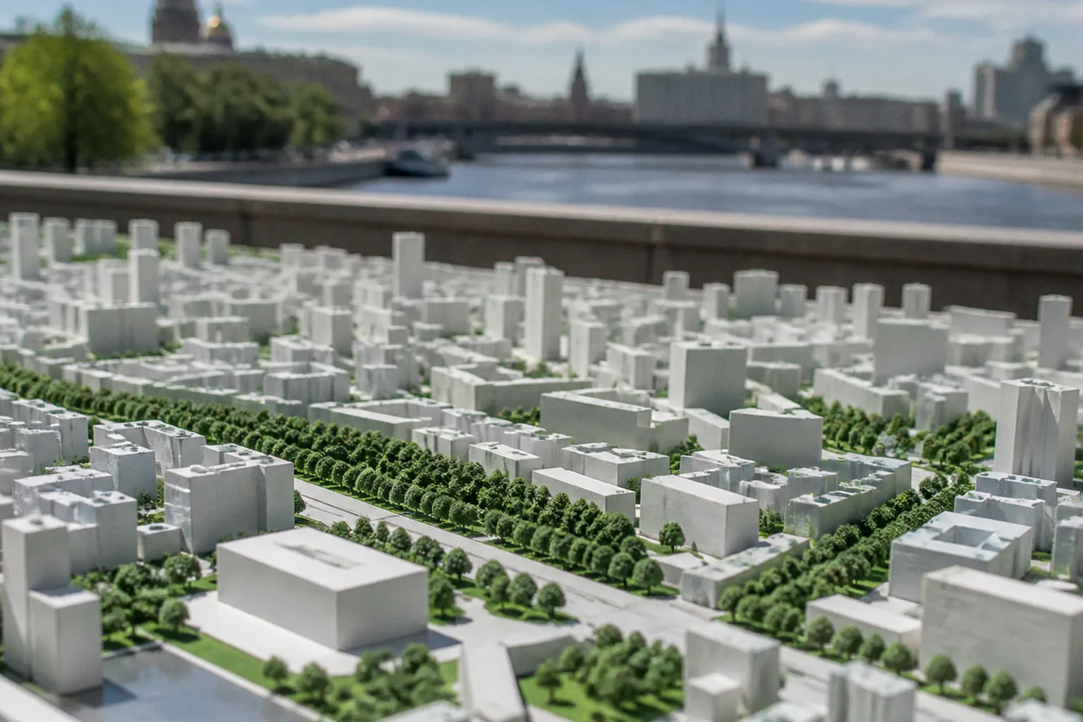 Цифровые двойники UrbanAIR: как алгоритмы помогают городам справляться с жарой и смогом
