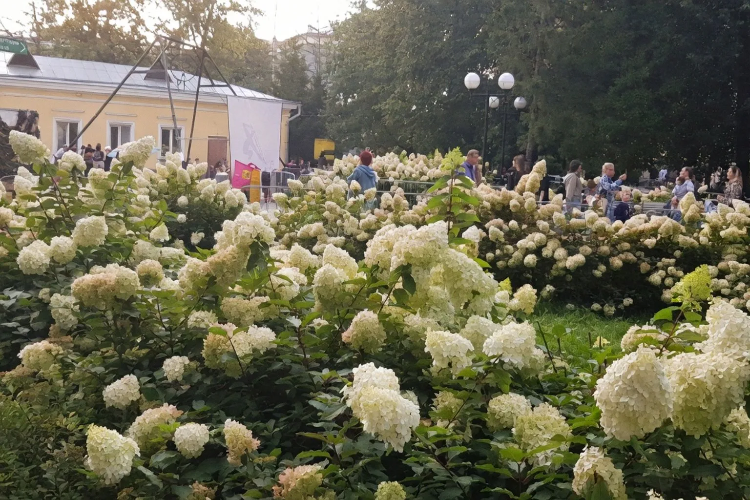 И.о. мэра Уфы проверил ход работ на объектах благоустройства в центре города